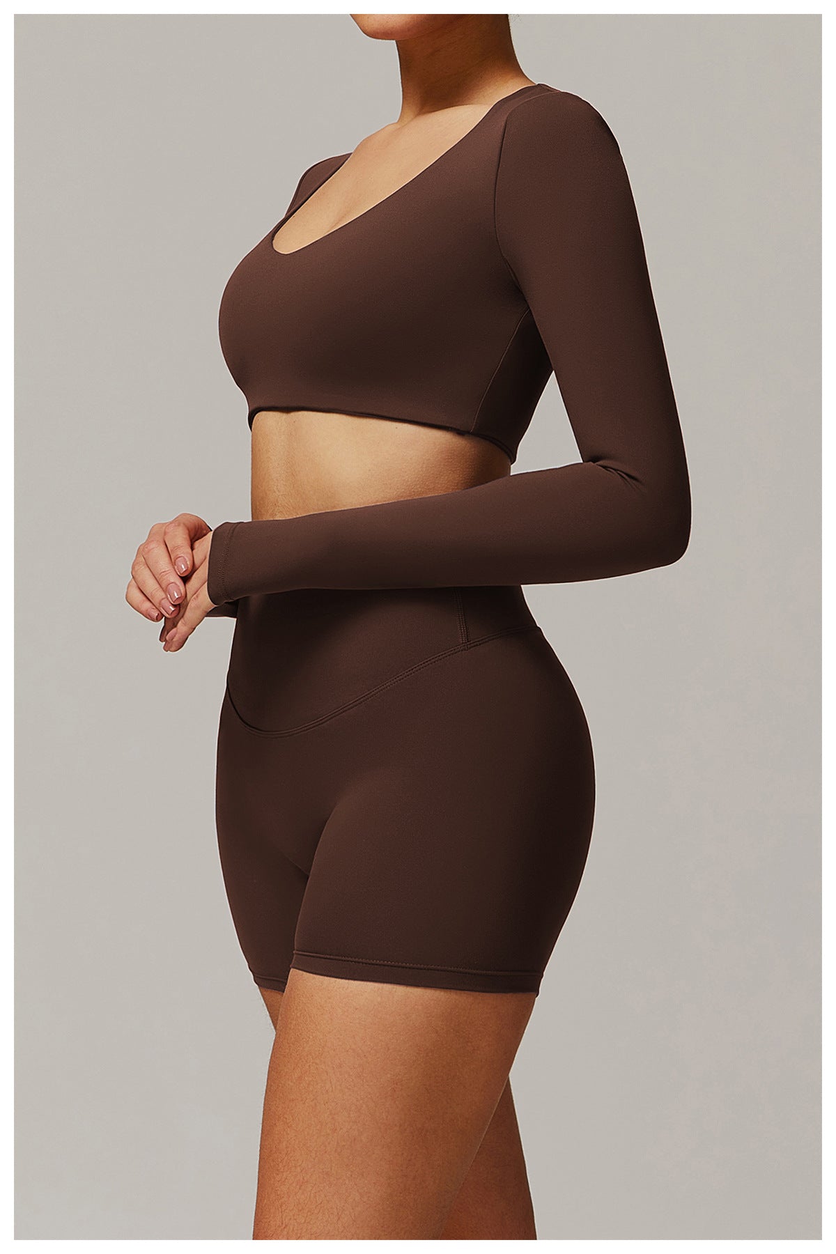 The Nadège Crop